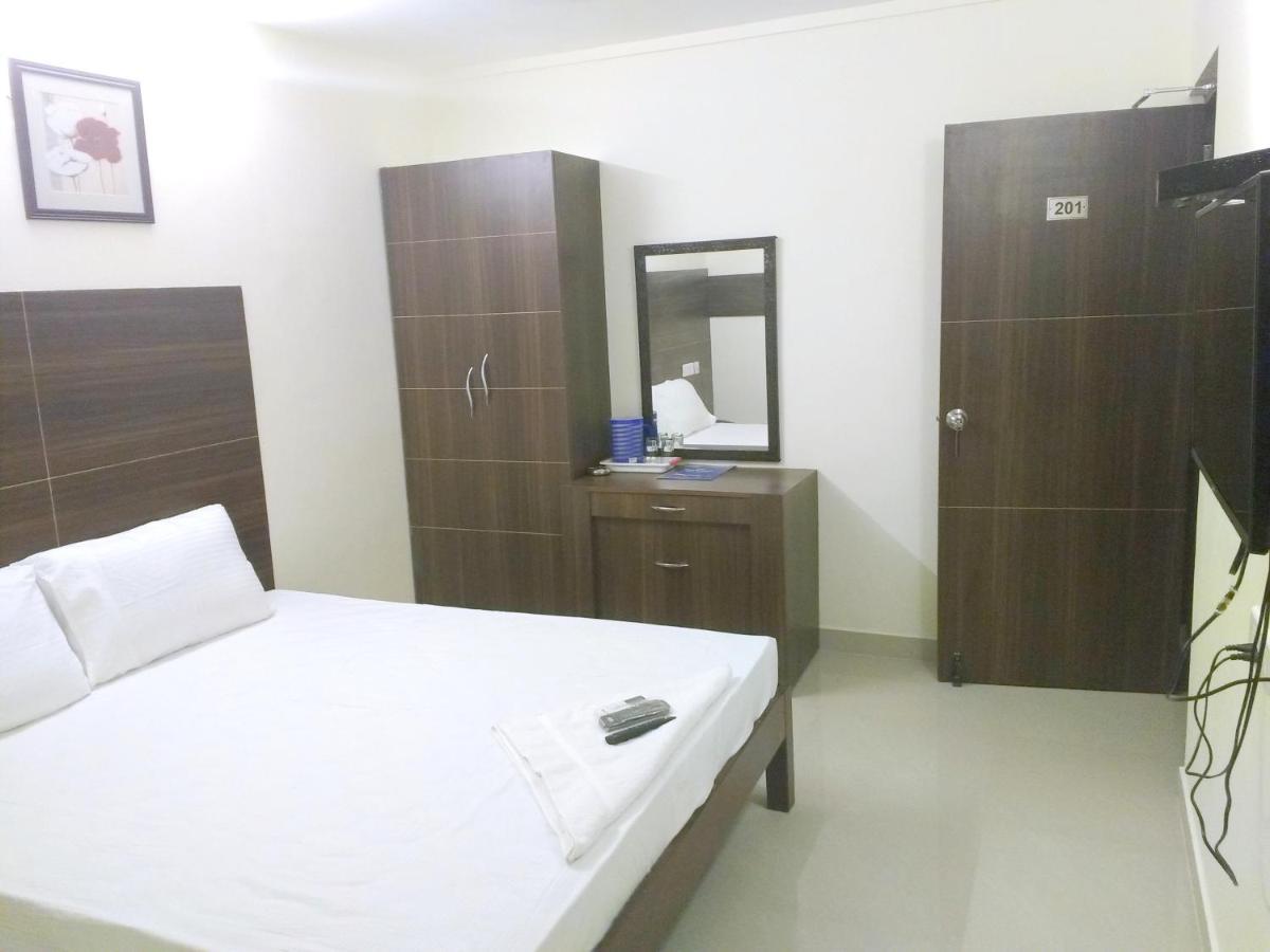 Hotel Amrita Mogappair 첸나이 외부 사진