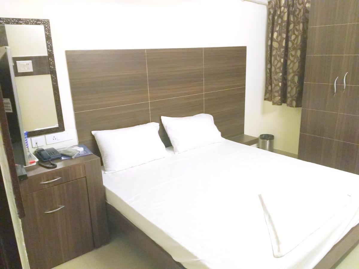 Hotel Amrita Mogappair 첸나이 외부 사진